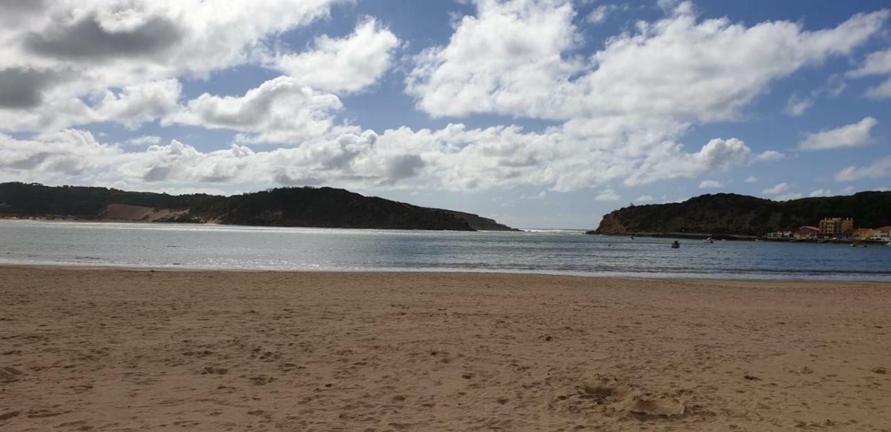 Casinhas Da Praia Sao Martinho do Porto Bagian luar foto